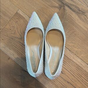Elegant White Beaded Women's Shoes